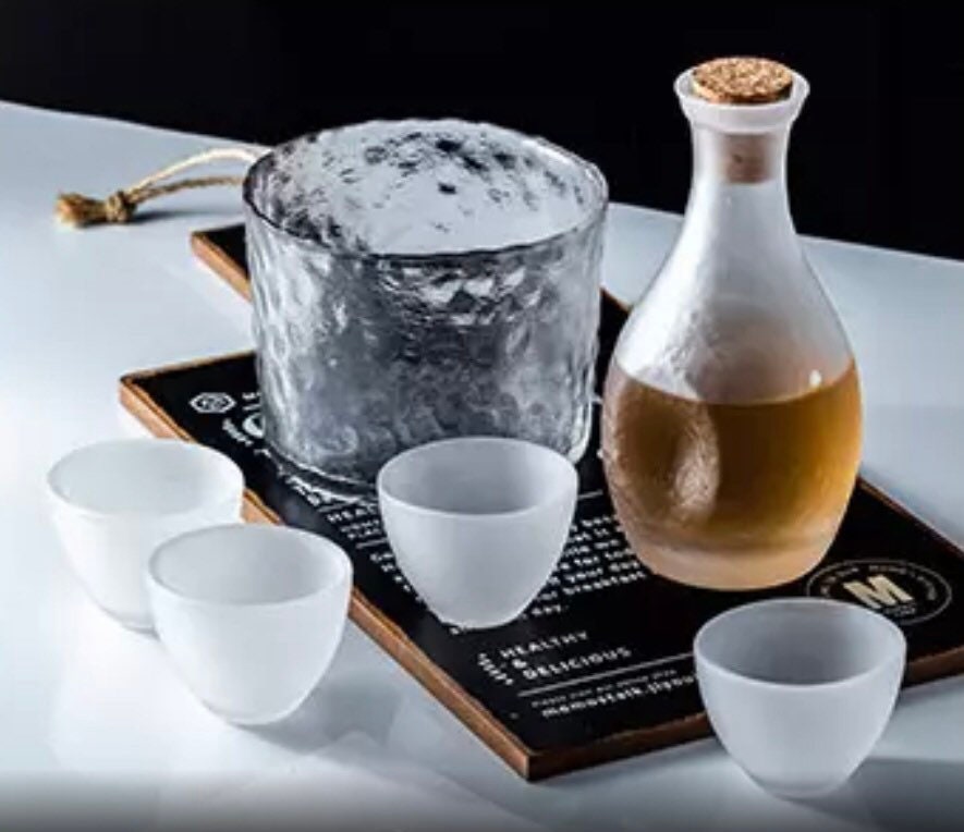Hammered Wine Decanter, Sake Set, Sake Decanter, Wine Glasses, Wine Chiller, Carafe and Glass Set, Wine Warmer, Gold Rim Glasses, Carafe Set