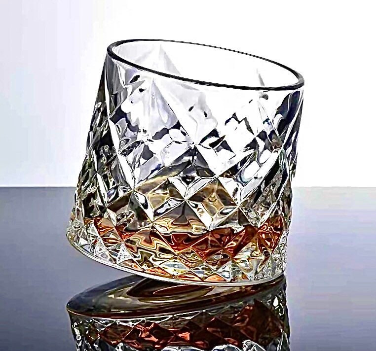 KAVE 22 Spinning Glass Set – Elegant and Refined 4pcs Spinning Whiskey  Glasses, and Ice Ball Mold – Luxurious Thick Rotating Whiskey Glass -  Rotating