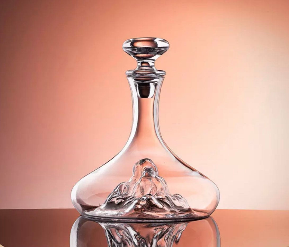 Minimalist Glass Wine Decanter, Glass Ball Stopper, 3D Wine Decanter, Luxury Decanter, Unique Gifts, Gifts For Her, Gifts For Him