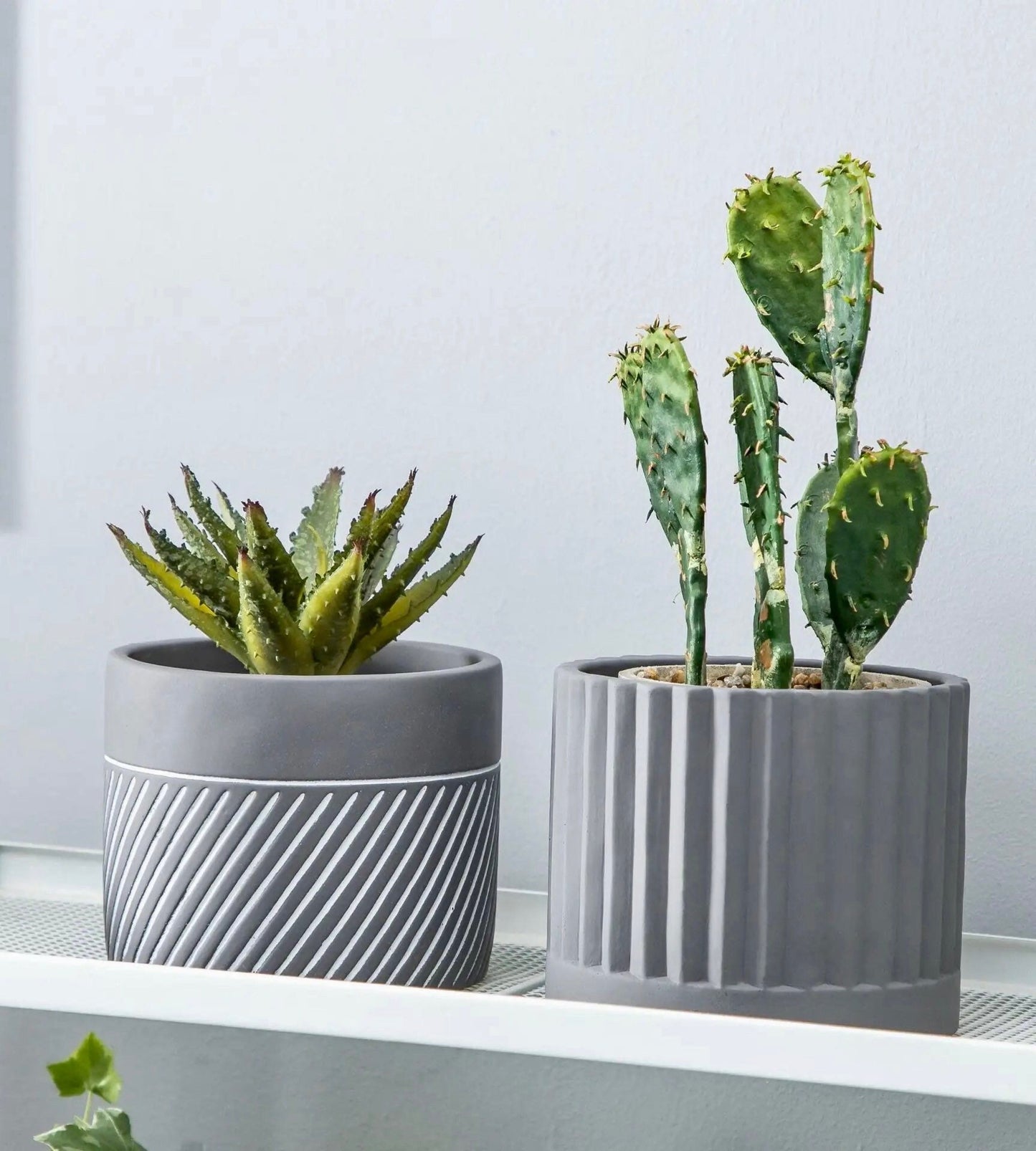 Rippled Plant Pot Set | 2-Piece Flower Pot Set | Planter Pots | Outdoor | Drainage | Sea Green | Coral Pink | Navy Blue | Cool Gray